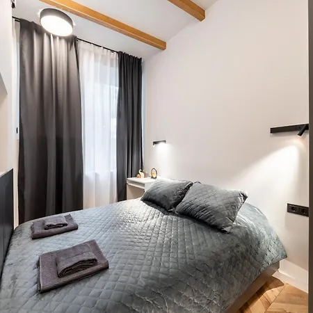 Apartman Stylish Family 1 Bedroom With Working Desk By Park And Restaurants *