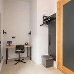 Lägenhet Stylish Family 1 Bedroom With Working Desk By Park And Restaurants