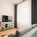 Stylish Family 1 Bedroom With Working Desk By Park And Restaurants * Riga