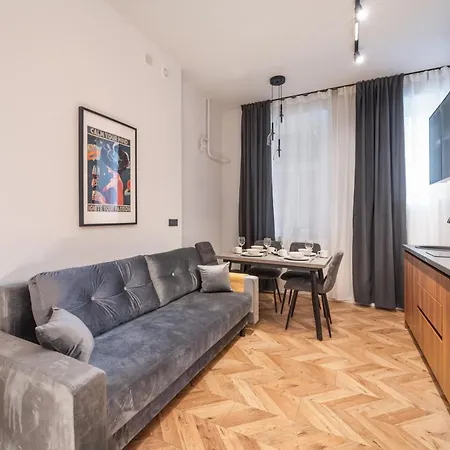 Stylish Family 1 Bedroom With Working Desk By Park And Restaurants * Riga