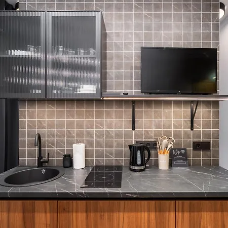 Stylish Family 1 Bedroom With Working Desk By Park And Restaurants *