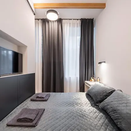 Stylish Family 1 Bedroom With Working Desk By Park And Restaurants * Riga