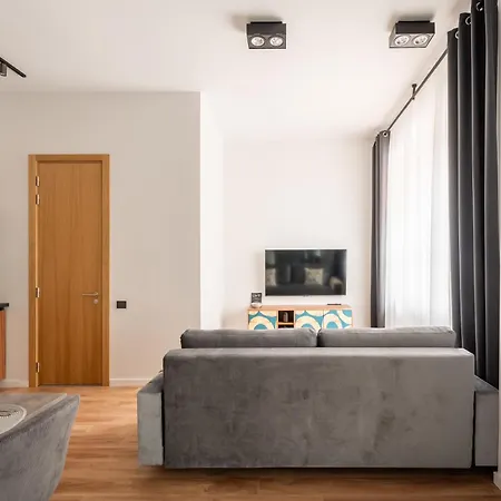 Stylish Family 1 Bedroom With Working Desk By Park And Restaurants Apartamento Riga