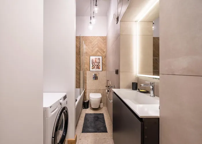 Stylish Family 1 Bedroom With Working Desk By Park And Restaurants Рига