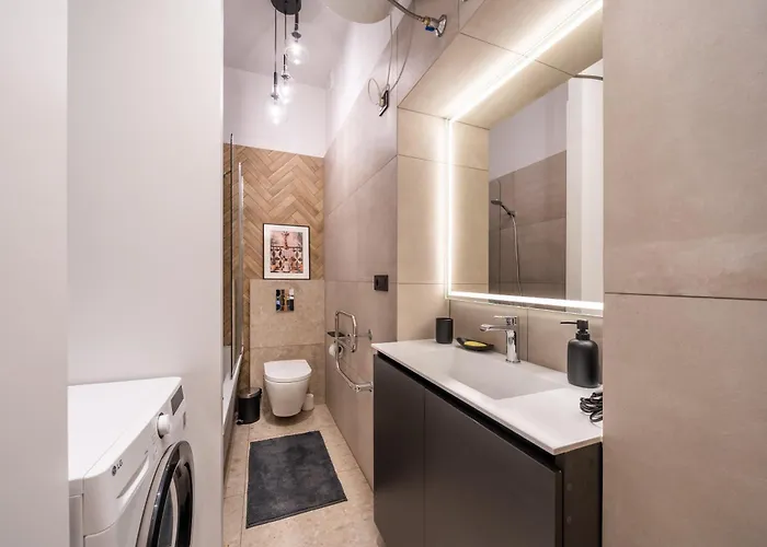 Stylish Family 1 Bedroom With Working Desk By Park And Restaurants * Рига