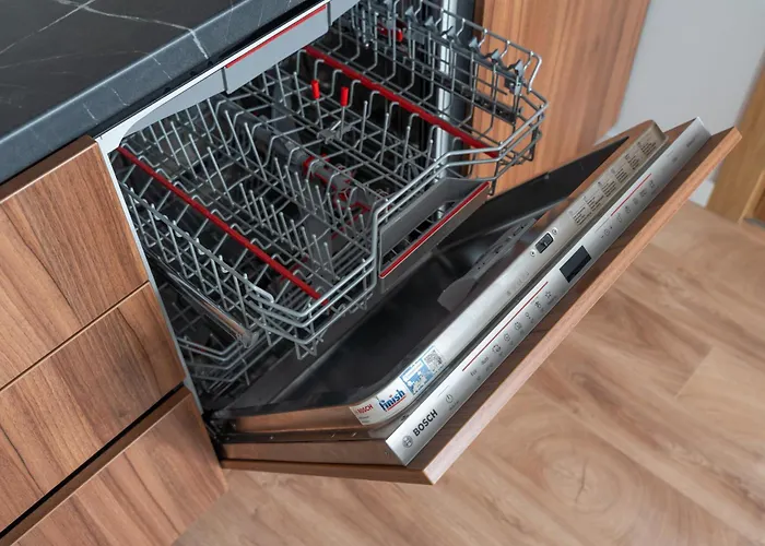 Stylish Family 1 Bedroom With Working Desk By Park And Restaurants Рига