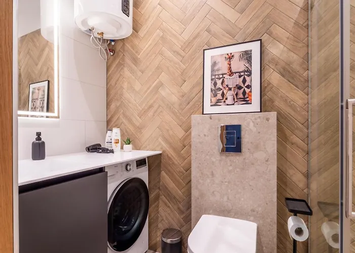 Stylish Family 1 Bedroom With Working Desk By Park And Restaurants Апартаменты *