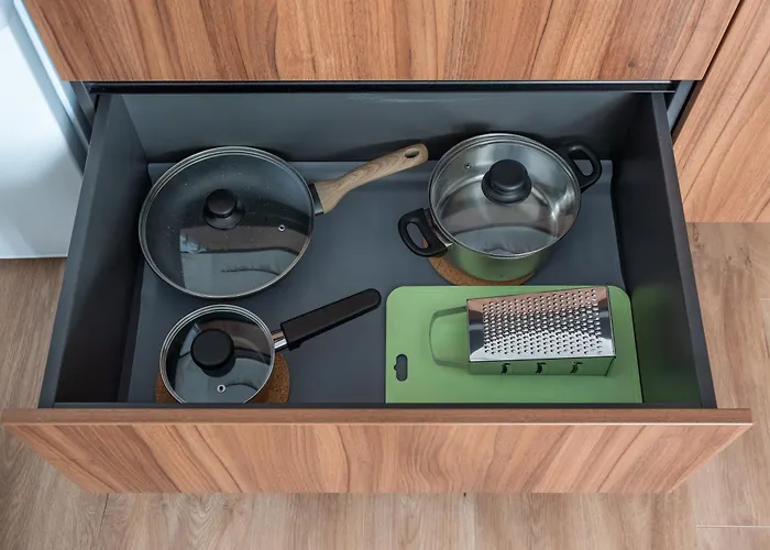 Stylish Family 1 Bedroom With Working Desk By Park And Restaurants Рига