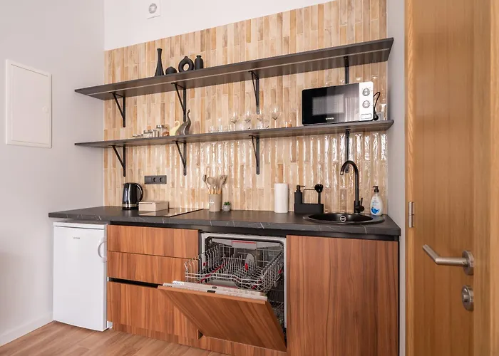 Stylish Family 1 Bedroom With Working Desk By Park And Restaurants Рига