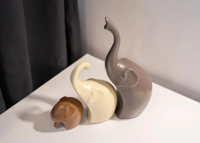 Stylish Family 1 Bedroom With Working Desk By Park And Restaurants