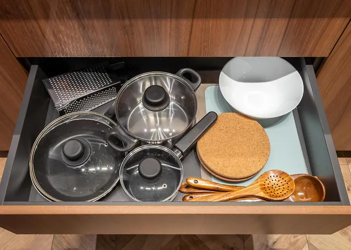 Stylish Family 1 Bedroom With Working Desk By Park And Restaurants Dzīvoklis