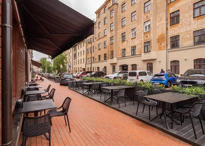 Dzīvoklis Stylish Family 1 Bedroom With Working Desk By Park And Restaurants Riga