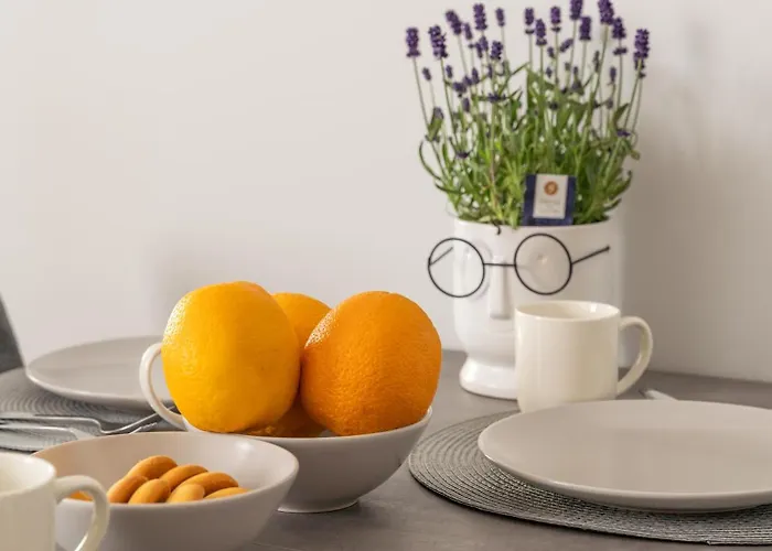 Stylish Family 1 Bedroom With Working Desk By Park And Restaurants *