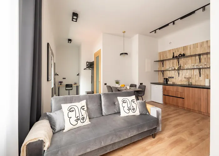 Stylish Family 1 Bedroom With Working Desk By Park And Restaurants Dzīvoklis *