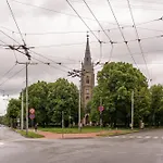 Stylish Family 1 Bedroom With Working Desk By Park And Restaurants Apartament *