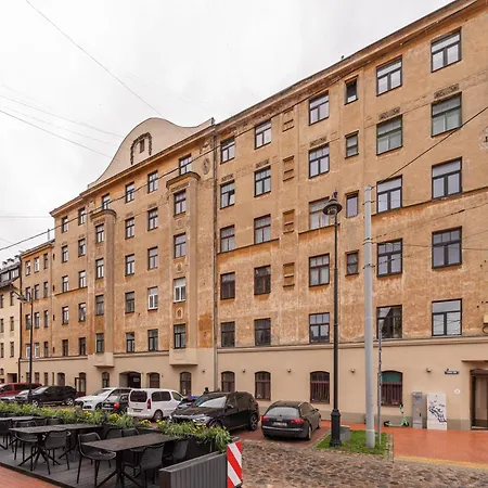 Stylish Family 1 Bedroom With Working Desk By Park And Restaurants Apartament